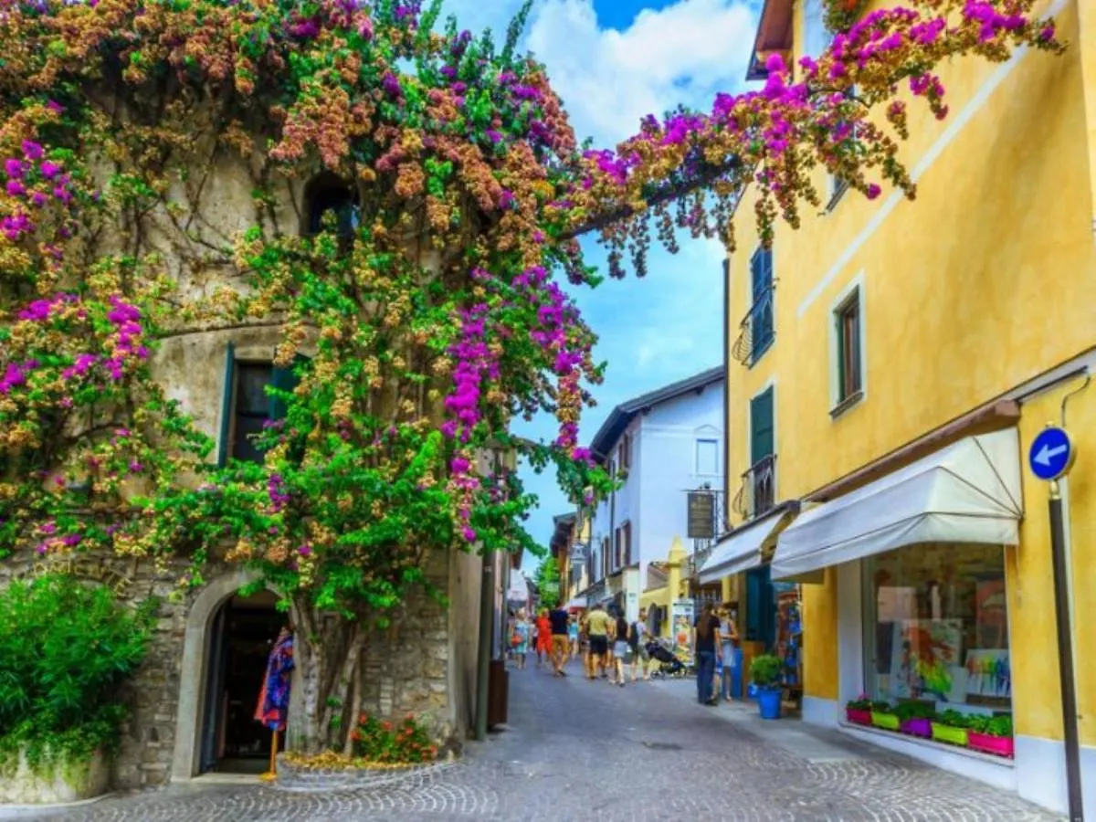 Apollo'S Apartment Sirmione 0*,